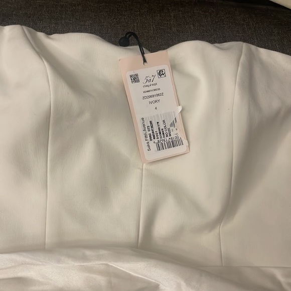 NEW‼️ Cinq a Sept Kennith Dress in Ivory - Picture 13 of 16